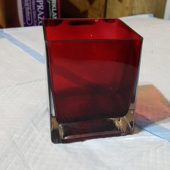 Red Flower Pot/Vase - Picture 1 of 3